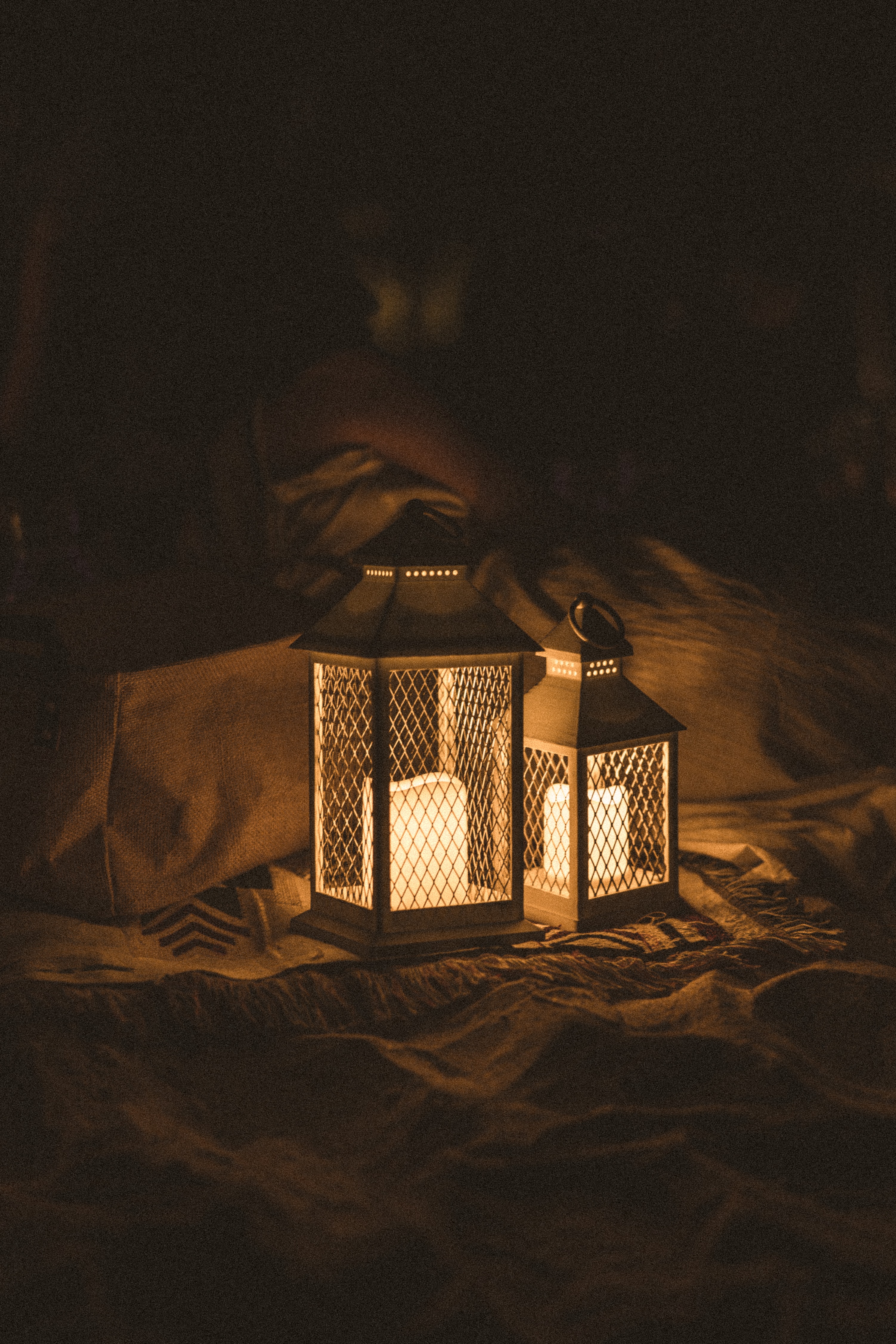 كيف يرى هلال رمضان