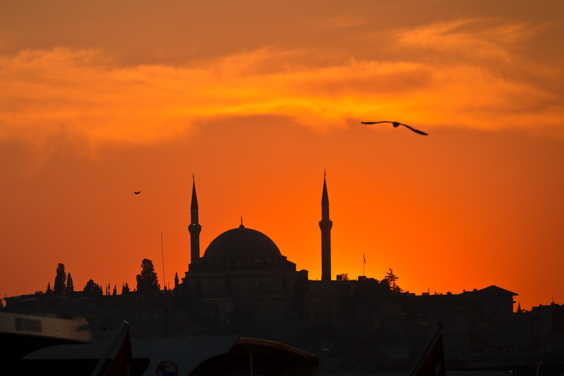 متى يجوز للمسافر ان يفطر في رمضان